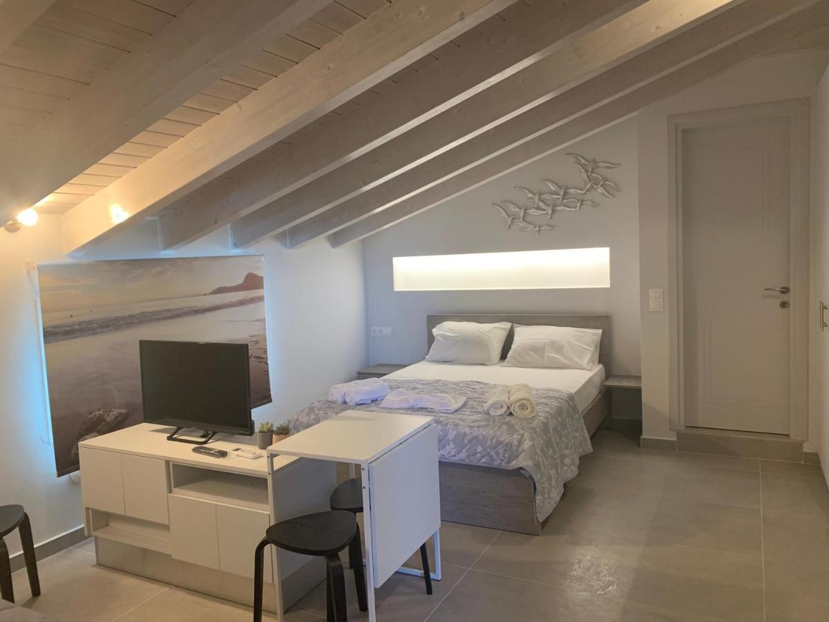 Terpsichore Boutique Bright New Sofita Studios And Appartment Dassia  Exterior foto